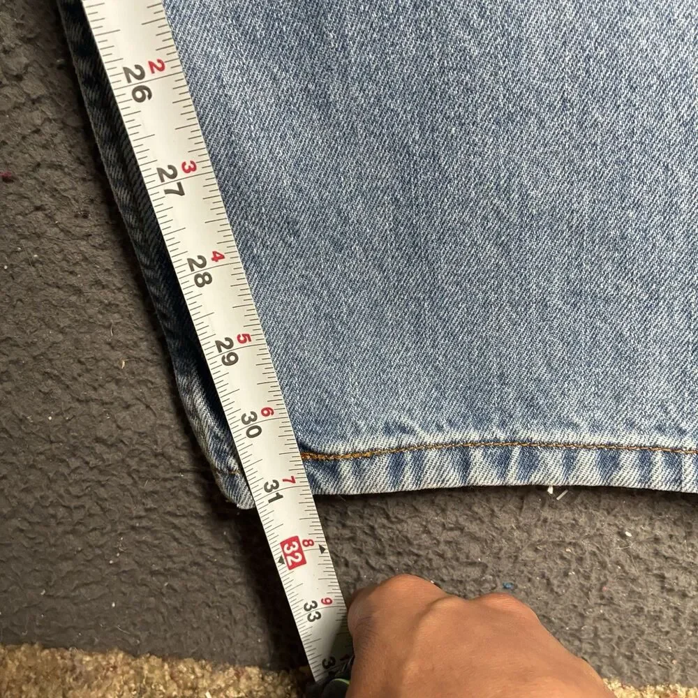 Vintage Levi's 550 Jeans Relaxed Fit Blue 34x31 USA 90s Baggy